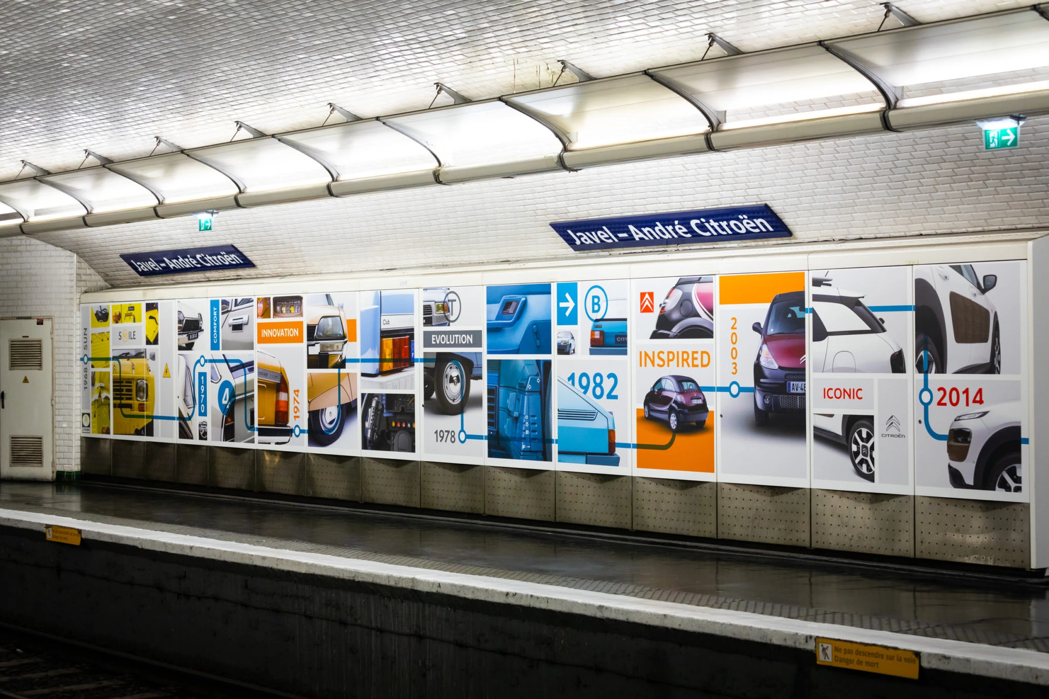 Curius signe l’aménagement de la station de métro Javel – André Citroën pour célébrer la collaboration entre la RATP et Citroën